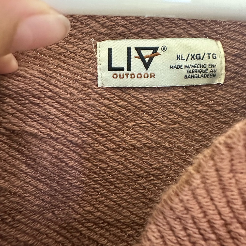 LIV outdoor top, rugged fit, slightly cropped